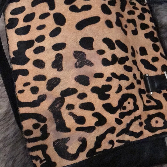 Leopard Print Handbag - Picture 6 of 8
